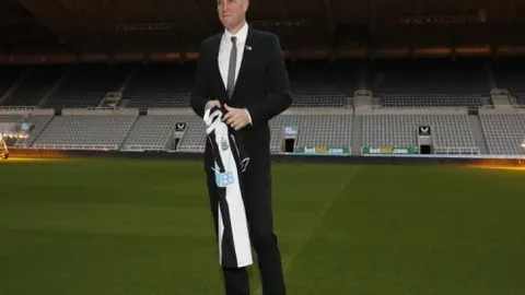 德甲球队迎新帅受阻，大黄蜂不幸遇挫